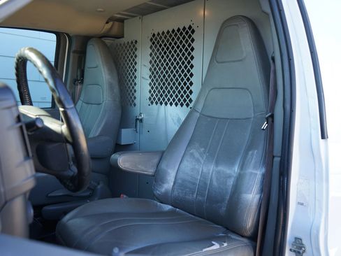 Used 2021 Chevrolet Express 2500 w/ Driver Convenience Package image 23