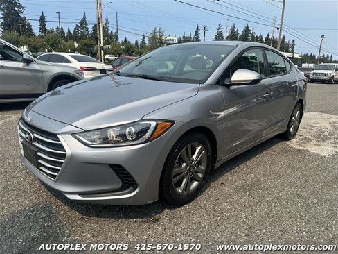 Used 2017 Hyundai Elantra SE FWD image 3