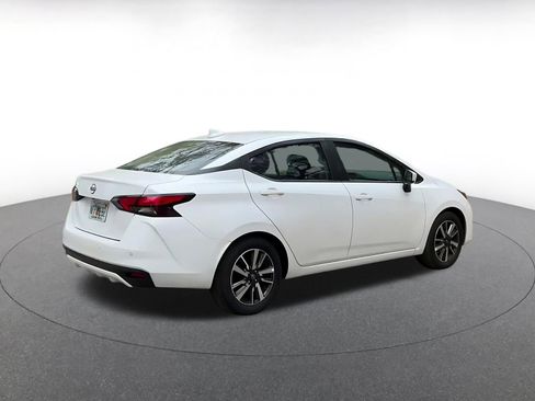 Used 2025 Nissan Versa SV image 14