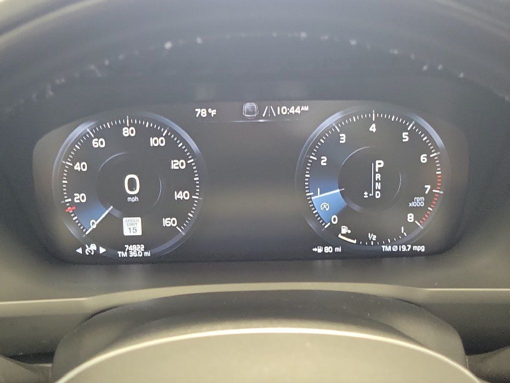 Used 2020 Volvo XC90 T5 Momentum w/ Protection Package Premier AWD/4WD image 10