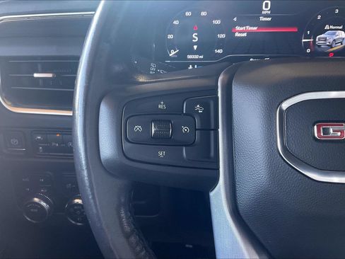Used 2023 GMC Yukon XL SLE w/ Gmc Pro Safety Plus Package AWD/4WD image 10