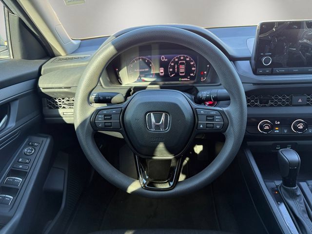 Used 2025 Honda Accord LX image 10