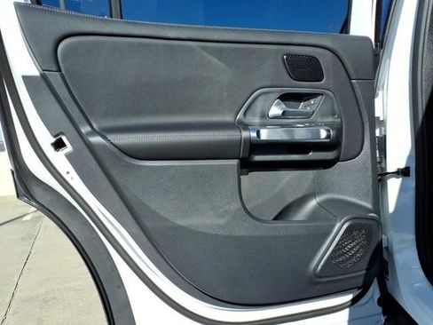 New 2026 Mercedes-Benz GLB 250 4MATIC image 16