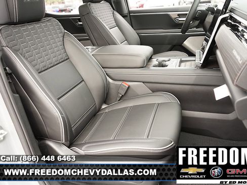 New 2025 GMC Sierra EV Denali image 15