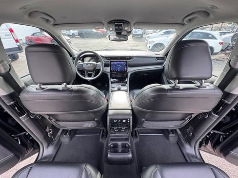 Used 2024 Jeep Grand Cherokee L Limited AWD/4WD image 26