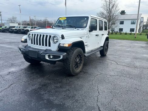 Used 2021 Jeep Wrangler Unlimited Sahara w/ Uconnect 4C Nav & Sound Group AWD/4WD image 7