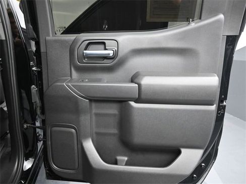 Used 2025 Chevrolet Silverado 1500 Custom Trail Boss image 32