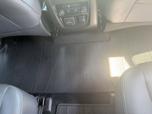 Used 2018 Buick Enclave Essence w/ Trailering Package AWD/4WD image 27