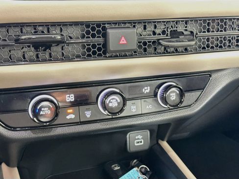 Used 2023 Honda HR-V LX image 15