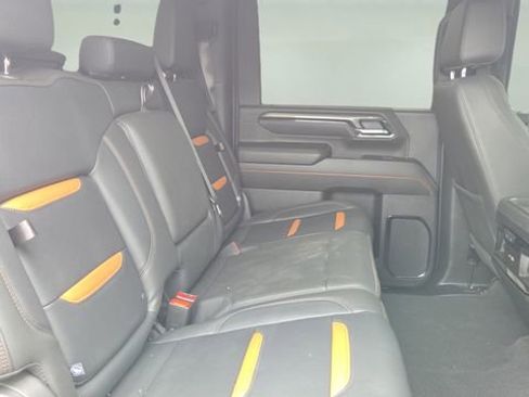Used 2025 GMC Sierra 2500 AT4 w/ Technology Package image 17