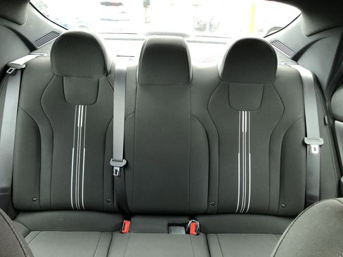 Used 2025 Hyundai Elantra Sport image 11