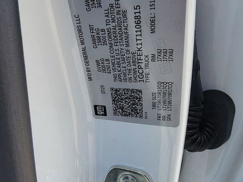 Used 2026 Chevrolet Colorado ZR2 image 21