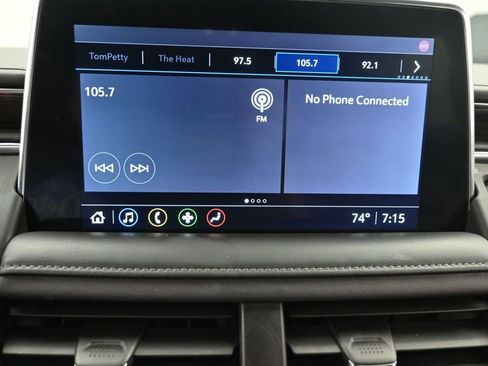 Used 2021 Chevrolet Suburban Z71 AWD/4WD image 17