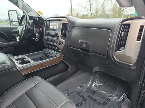 Certified 2019 GMC Sierra 2500 Denali image 34