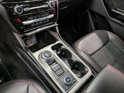 Used 2022 Ford Explorer ST-Line w/ Class IV Trailer Tow Package image 13