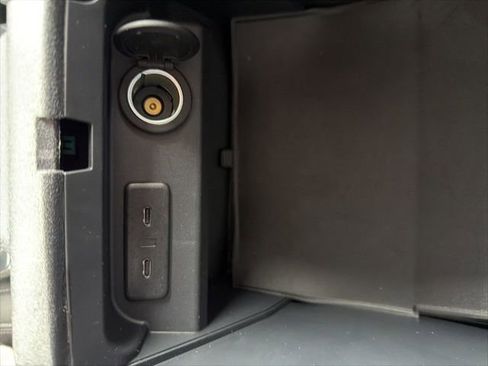 Used 2025 Ford Bronco Badlands image 38