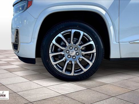 Used 2023 GMC Acadia Denali w/ Denali Ultimate Package image 9