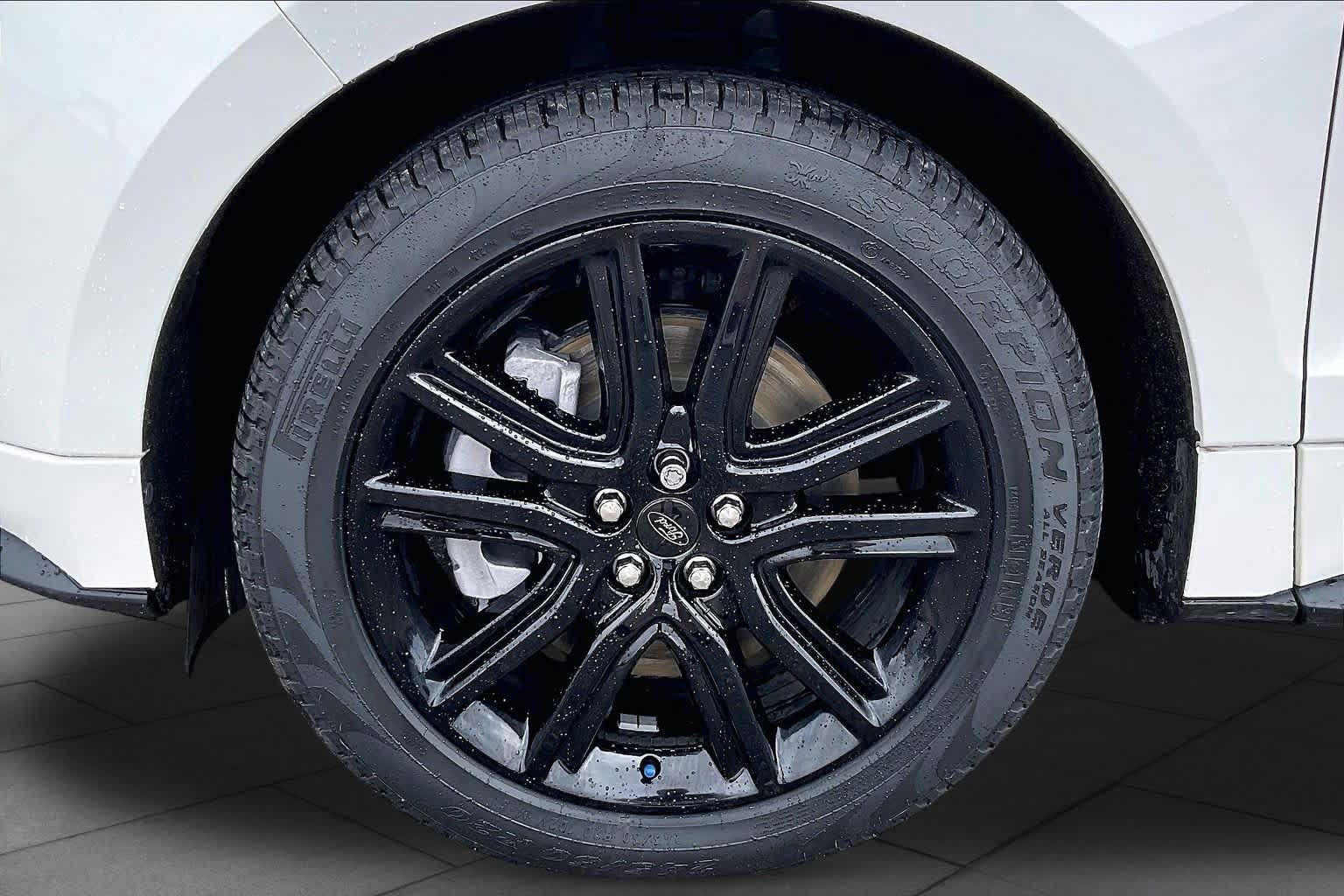Used 2024 Ford Edge ST-Line AWD/4WD image 10