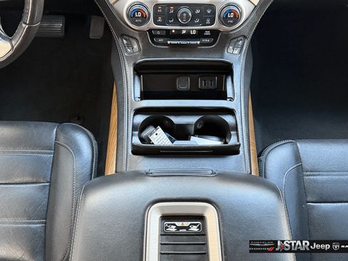 Used 2020 GMC Yukon XL Denali RWD image 15