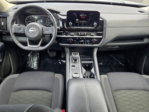 Used 2025 Nissan Pathfinder SV AWD/4WD image 21