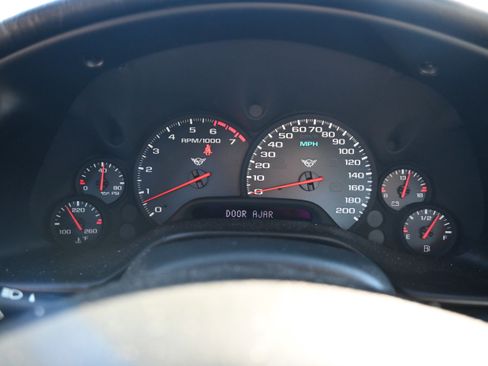 Used 2002 Chevrolet Corvette Coupe image 15