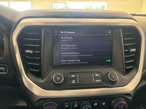 Used 2023 GMC Acadia SLE w/ Driver Convenience Package image 41