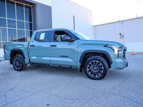 Used 2025 Toyota Tundra SR5 AWD/4WD image 6