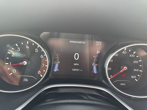 Used 2018 Jeep Compass Limited AWD/4WD image 8