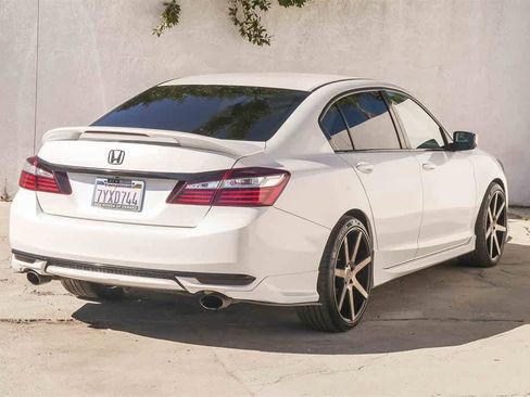 Used 2017 Honda Accord Sport Special Edition image 7