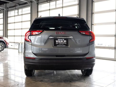 Used 2020 GMC Terrain SLE w/ Driver Convenience Package image 4