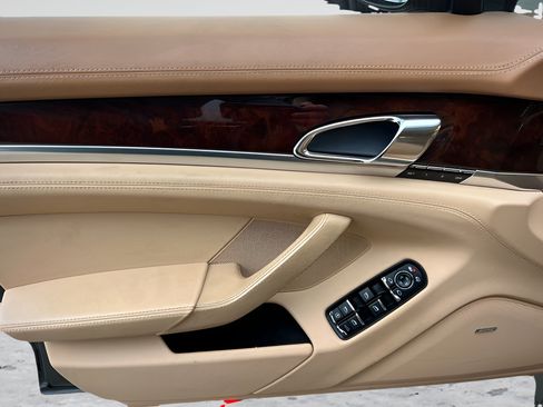 Used 2012 Porsche Panamera AWD/4WD image 48
