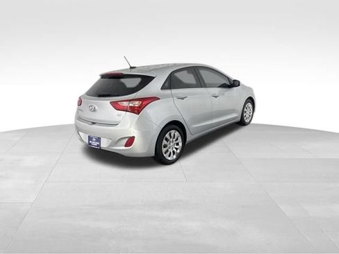 Used 2016 Hyundai Elantra GT FWD image 5