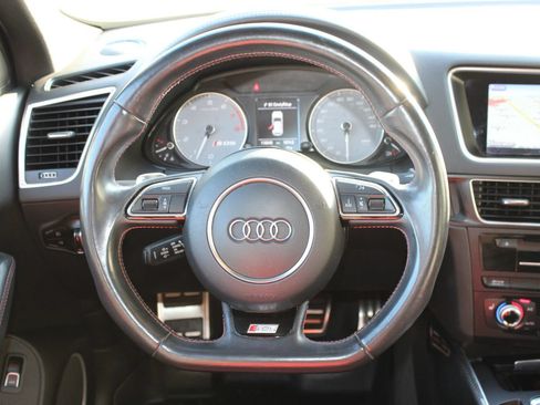 Used 2016 Audi SQ5 Premium Plus w/ Technology Package AWD/4WD image 19