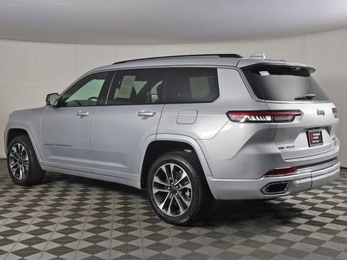 Used 2021 Jeep Grand Cherokee L Overland w/ Luxury Tech Group IV image 15