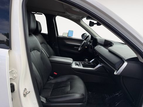 Certified 2024 MAZDA CX-90 Plug-In Hybrid w/ Premium Pkg AWD/4WD image 19