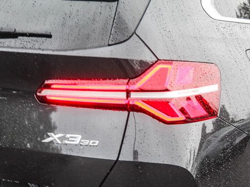 Certified 2025 BMW X3 xDrive30i w/ Convenience Package image 7