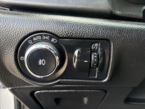 Used 2013 Buick Verano Leather image 11