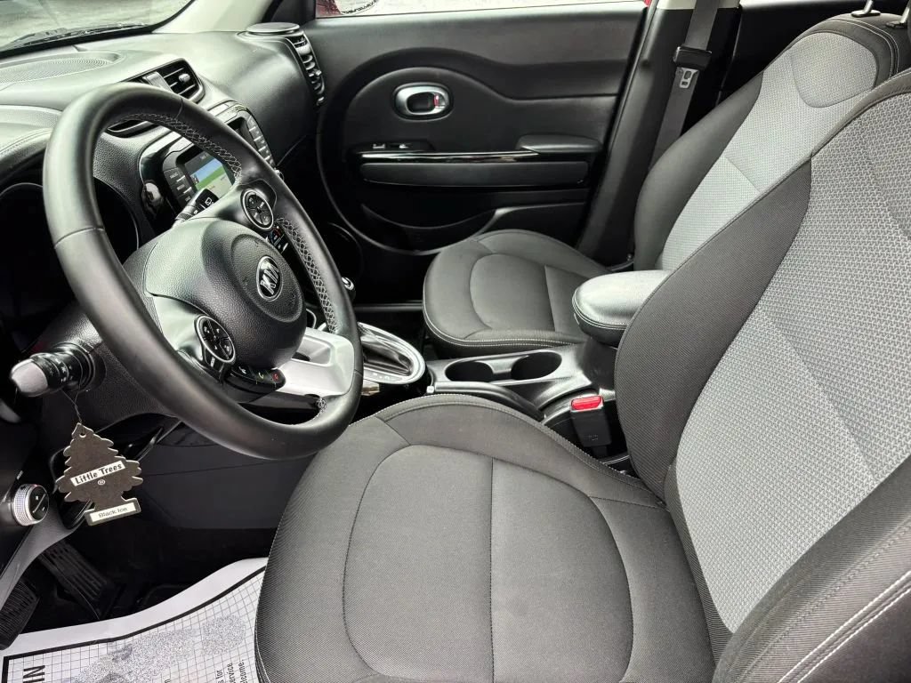 Used 2017 Kia Soul + w/ Audio Package FWD image 10