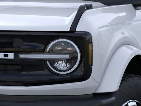 New 2026 Ford Bronco Outer Banks AWD/4WD image 15