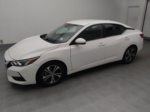 Used 2022 Nissan Sentra SV FWD image 2