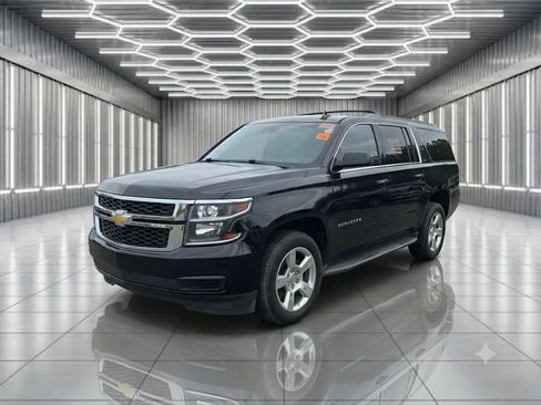Used 2015 Chevrolet Suburban LT RWD image 1