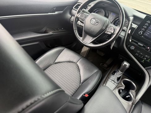 Used 2024 Toyota Camry SE image 15