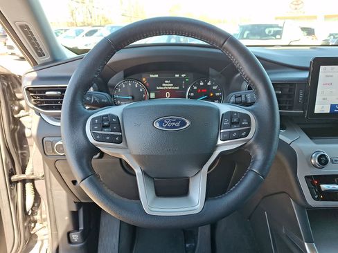 Used 2023 Ford Explorer XLT w/ Equipment Group 202A image 22