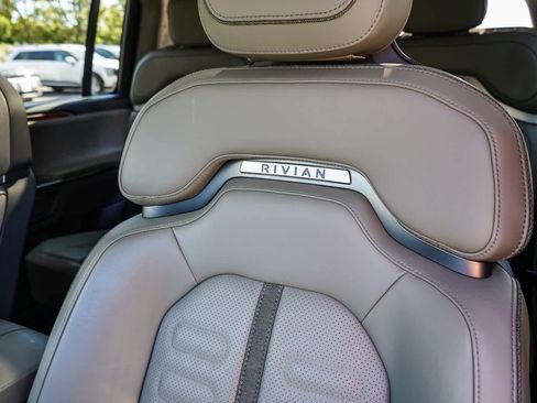 Used 2023 Rivian R1S Adventure image 29