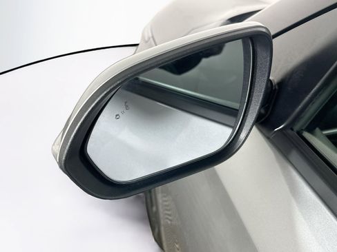 Used 2025 Kia Seltos S image 16