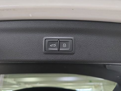 Used 2022 Audi Q3 2.0T Premium w/ Convenience Package AWD/4WD image 31