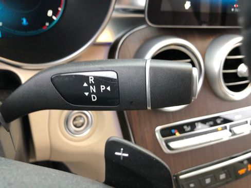 Used 2022 Mercedes-Benz GLC 300 4MATIC image 23