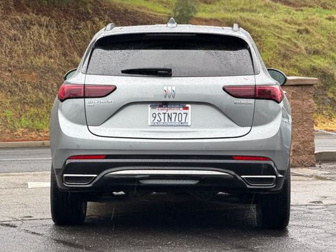 Used 2025 Buick Envision Sport Touring AWD/4WD image 5