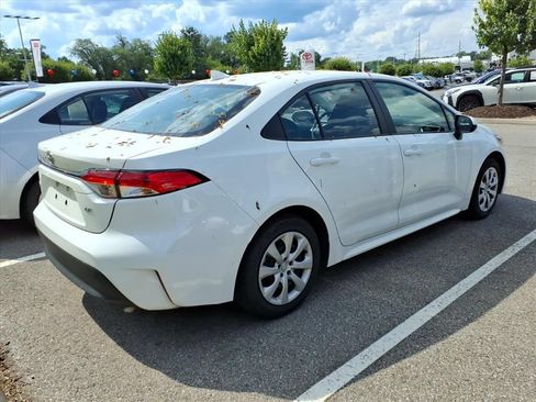 Certified 2024 Toyota Corolla LE FWD image 2