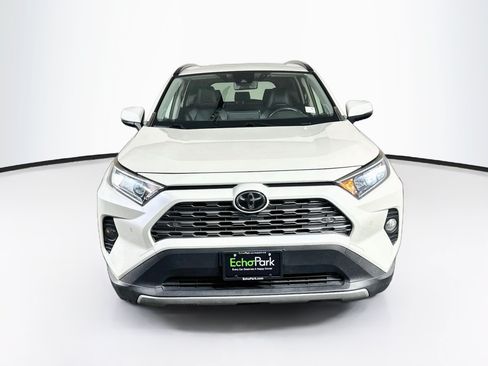 Used 2019 Toyota RAV4 Limited FWD image 2